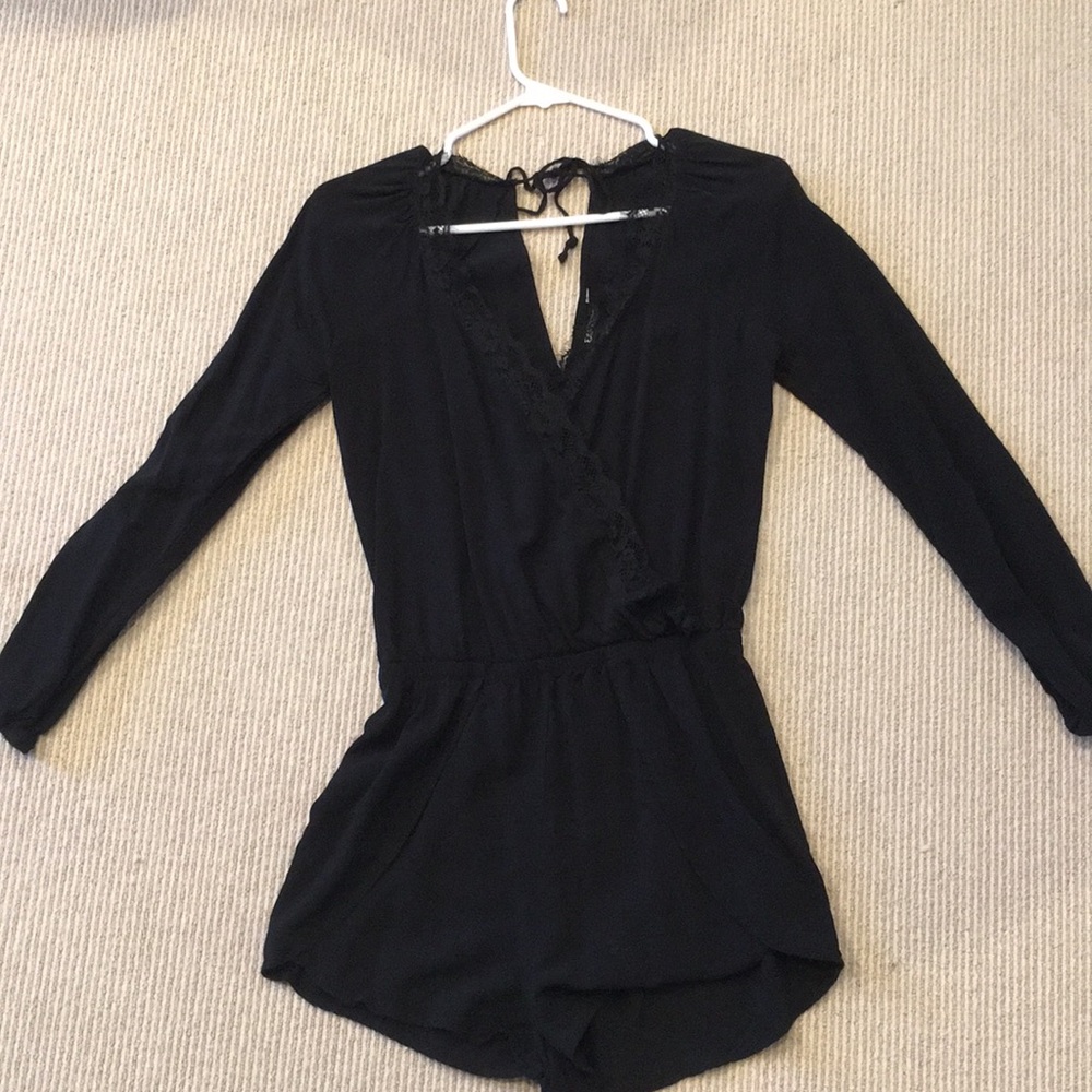 BLACK LACE ROMPER